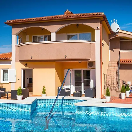Gorgeous In With Wifi Apartment *