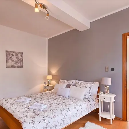 Gorgeous In With Wifi Appartement